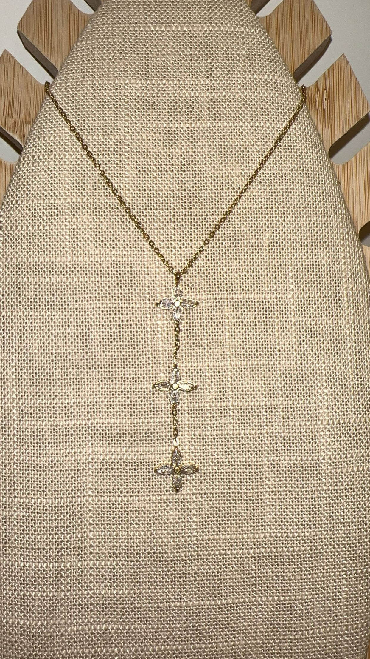Drop Clover necklace