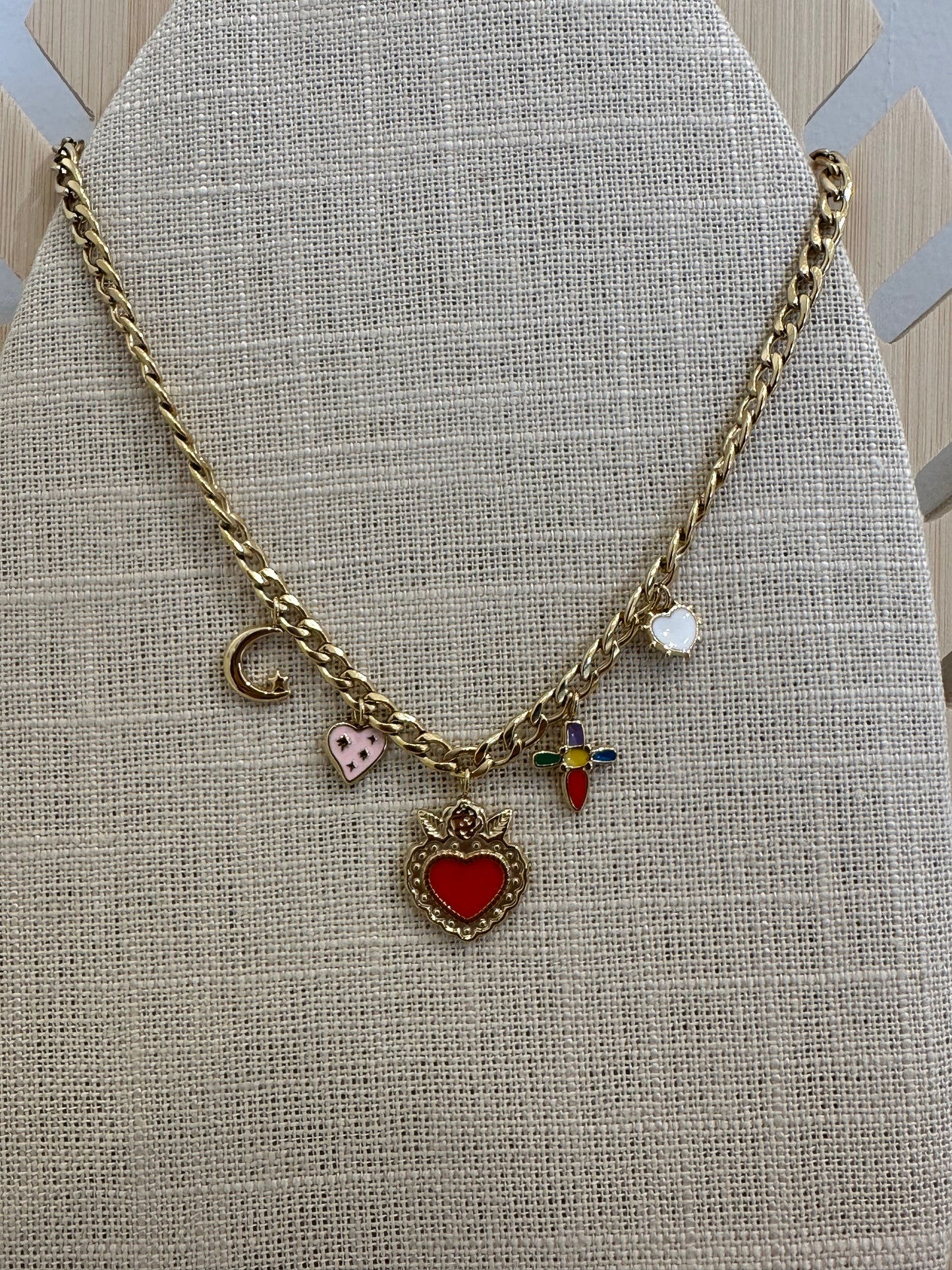 Queen of hearts necklace