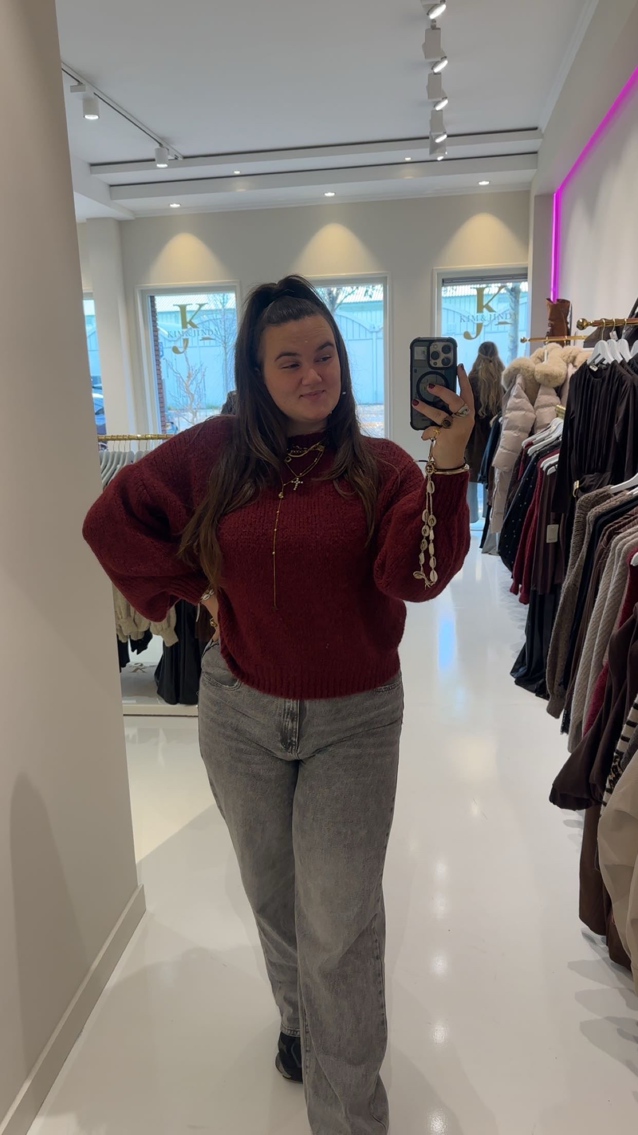 gisley sweater burgendy