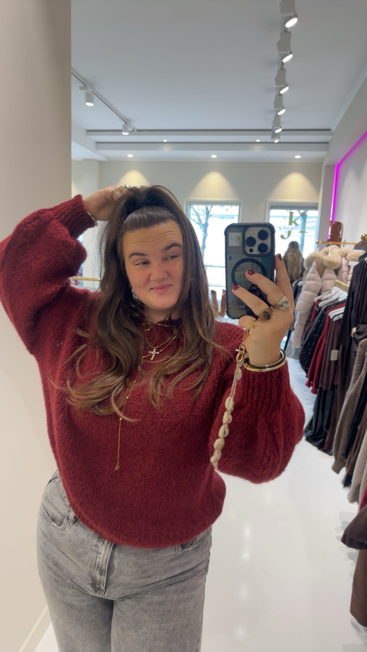 gisley sweater burgendy