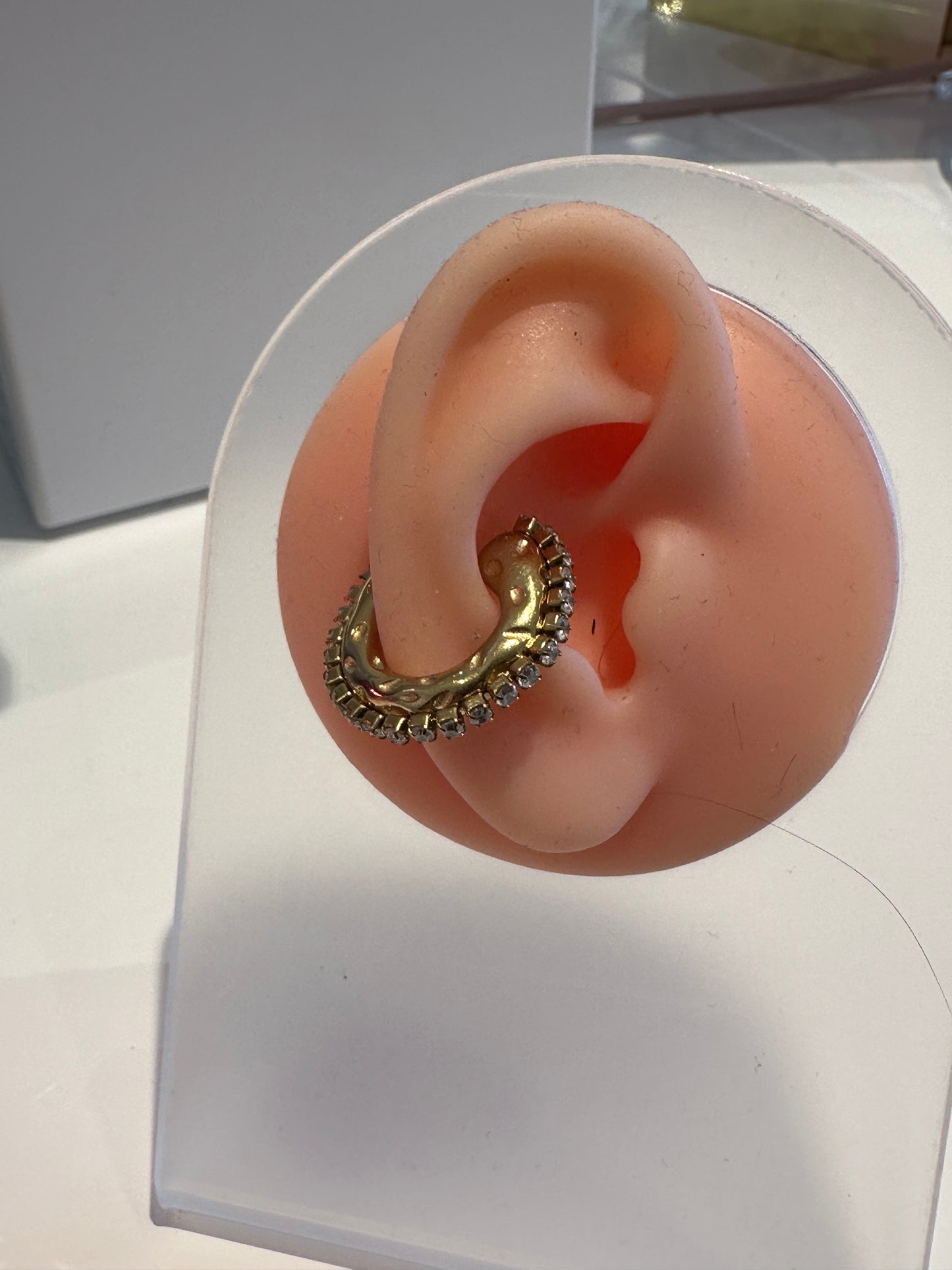 Shelly earcuff