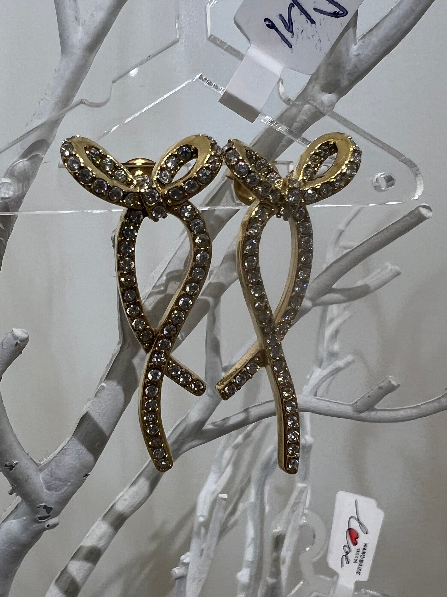 strik earrings