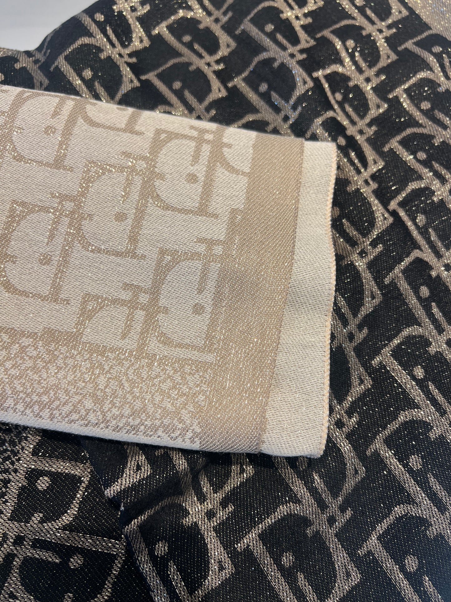 dion sjaal beige
