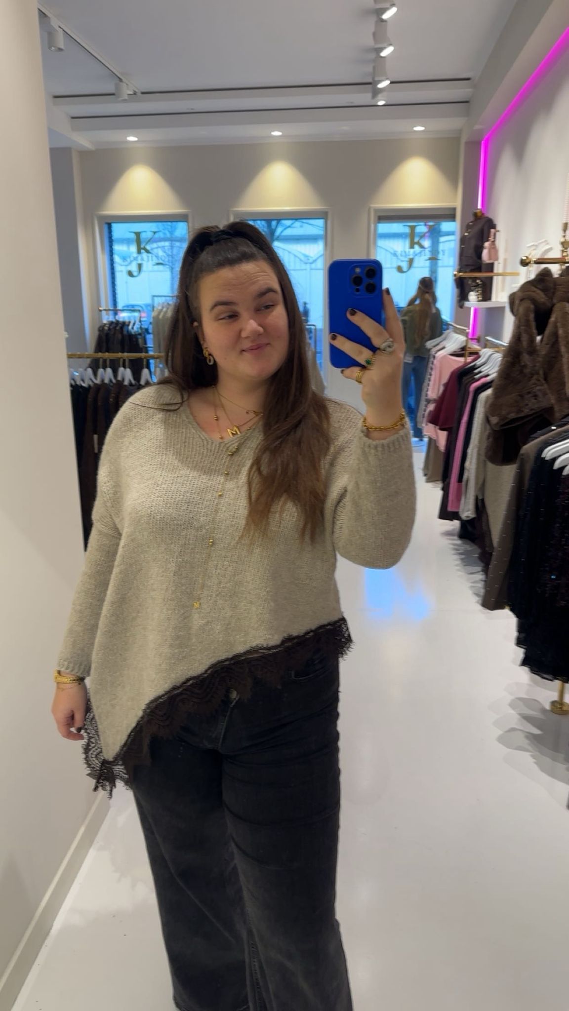vayen plus size trui taupe