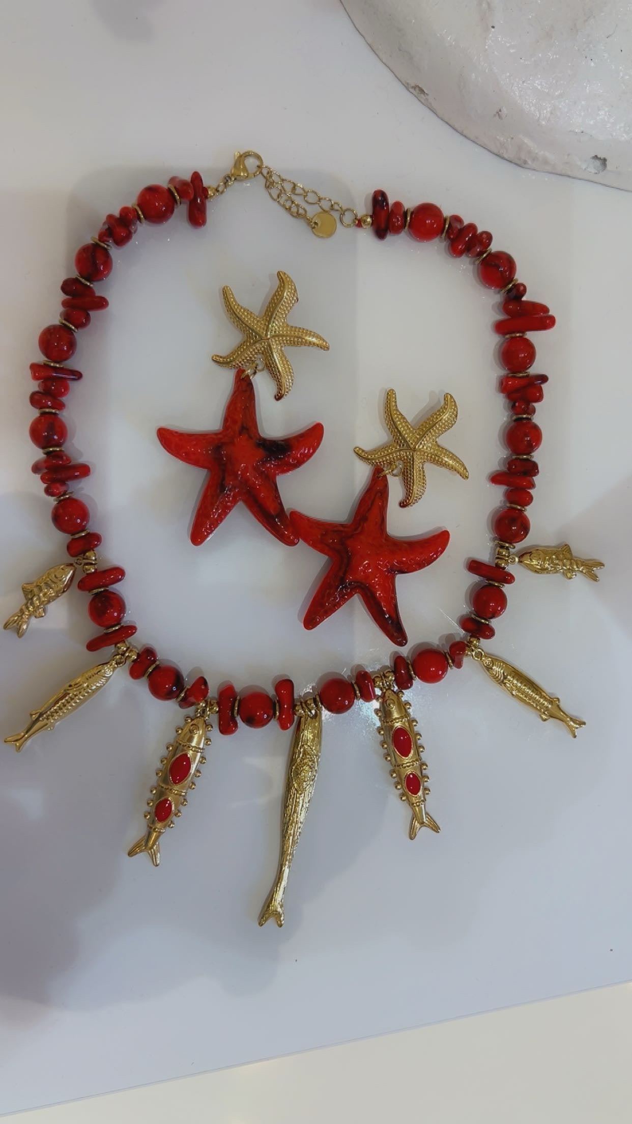 Starfish earrings red