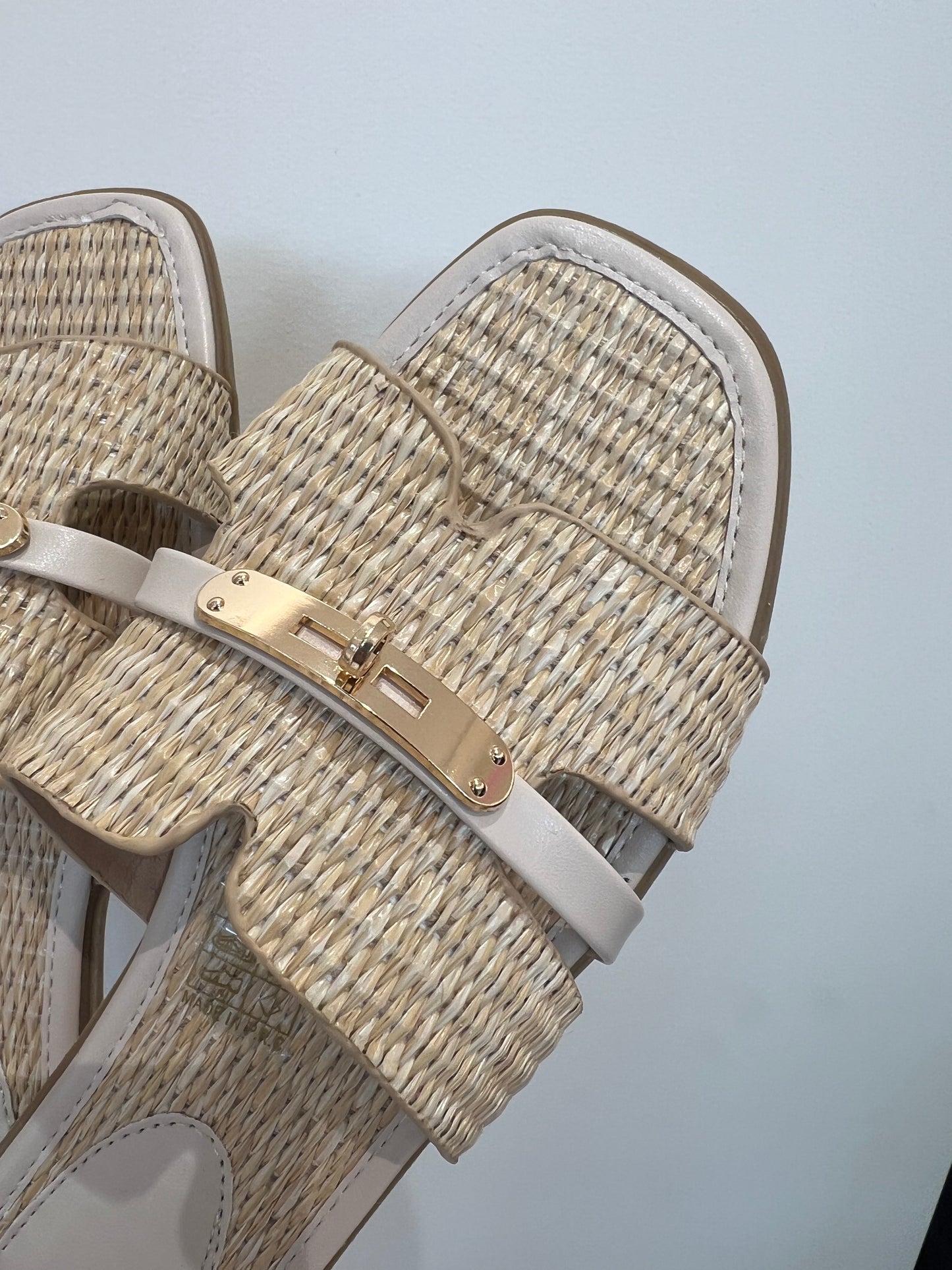 helen slippers beige