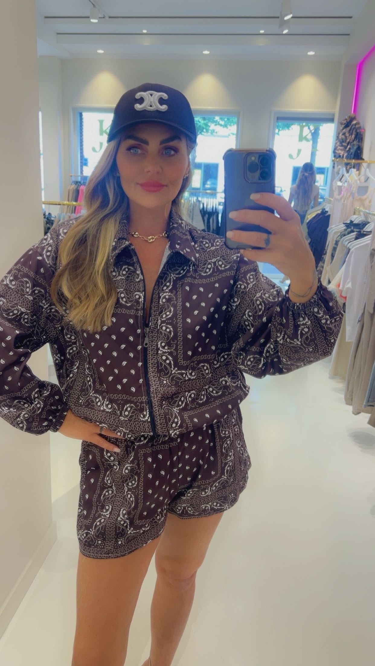 2-piece paisley brown