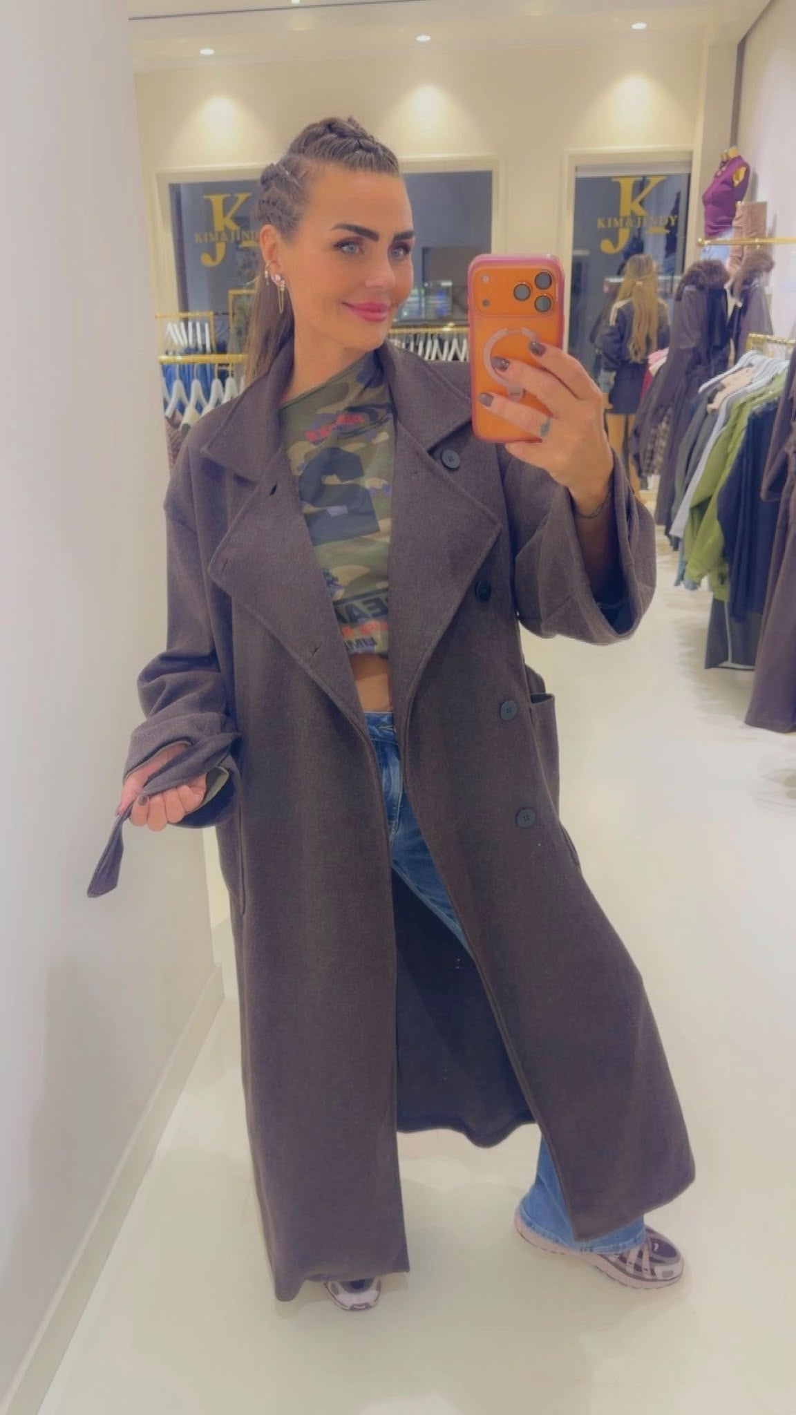 Kimmy Trenchcoat