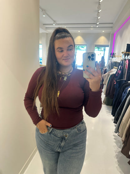 Gina top burgendy