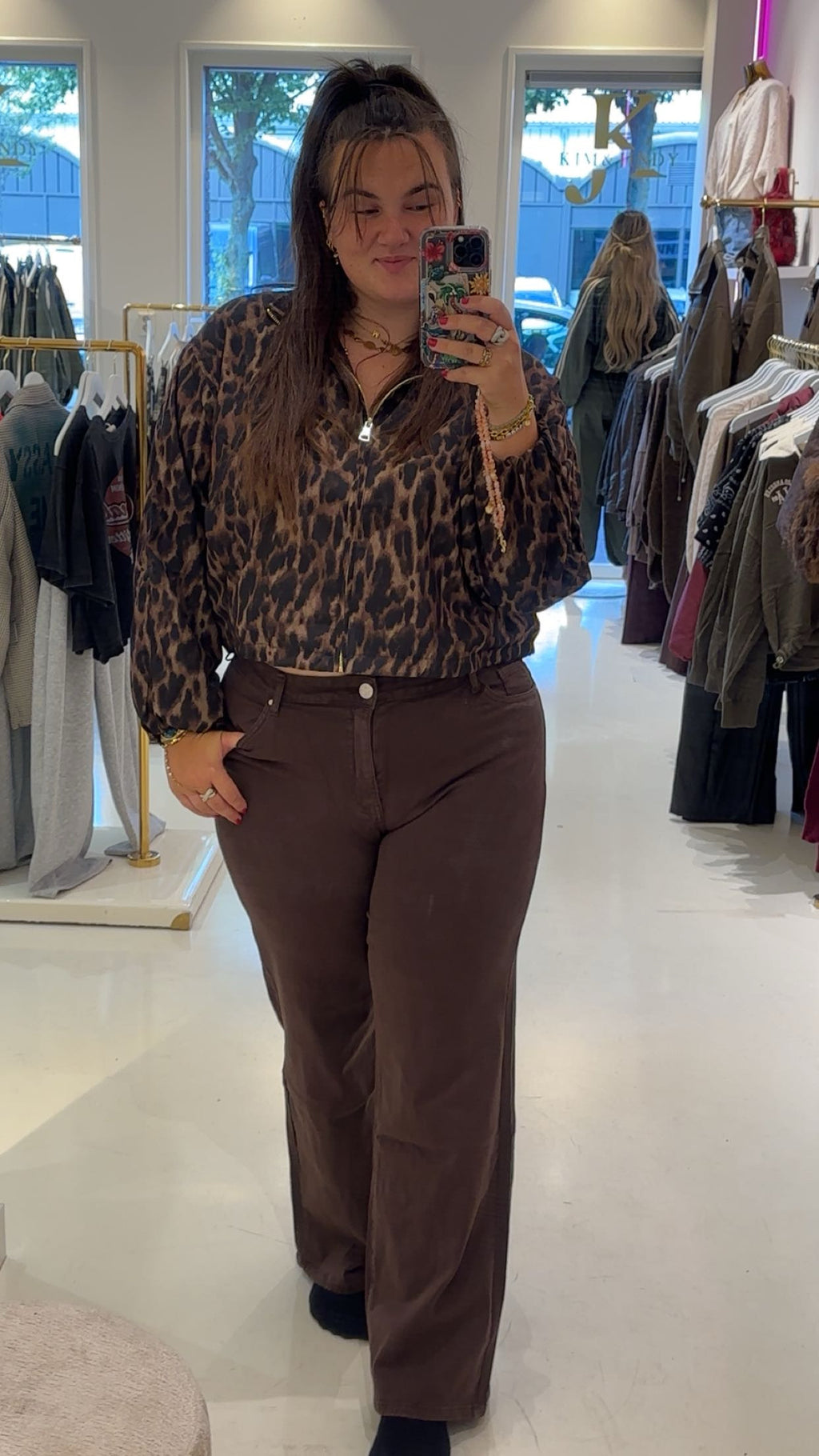 Curvy jeans bruin