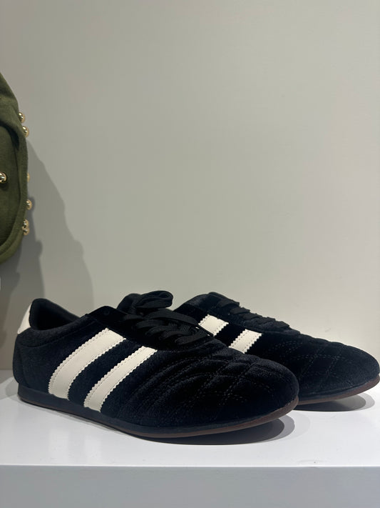 Stripe sneakers black
