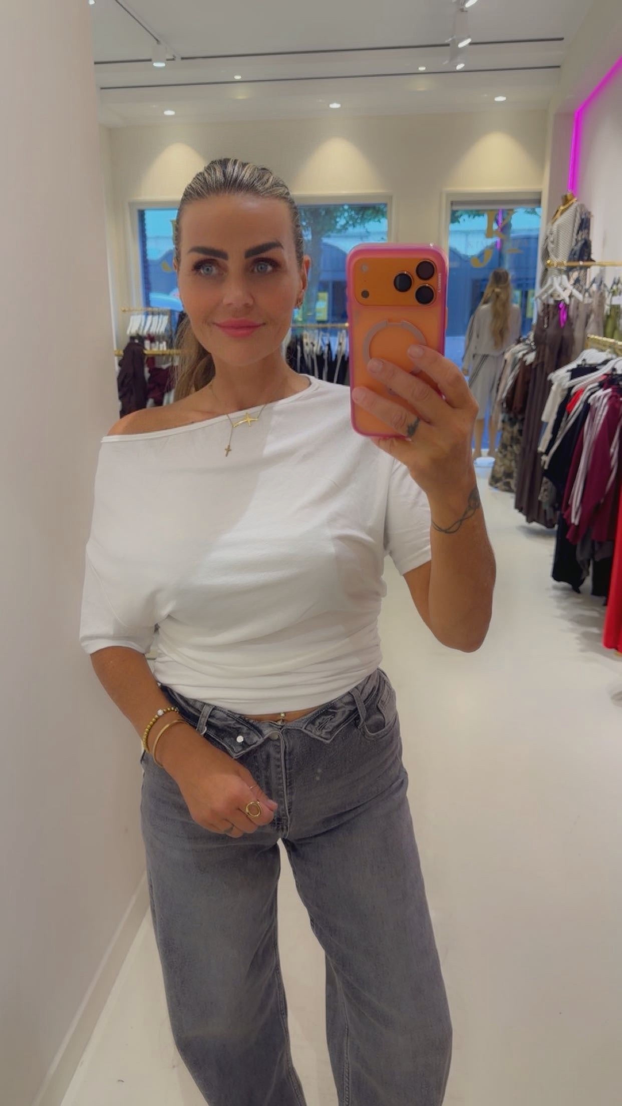 Basic off sholder top wit