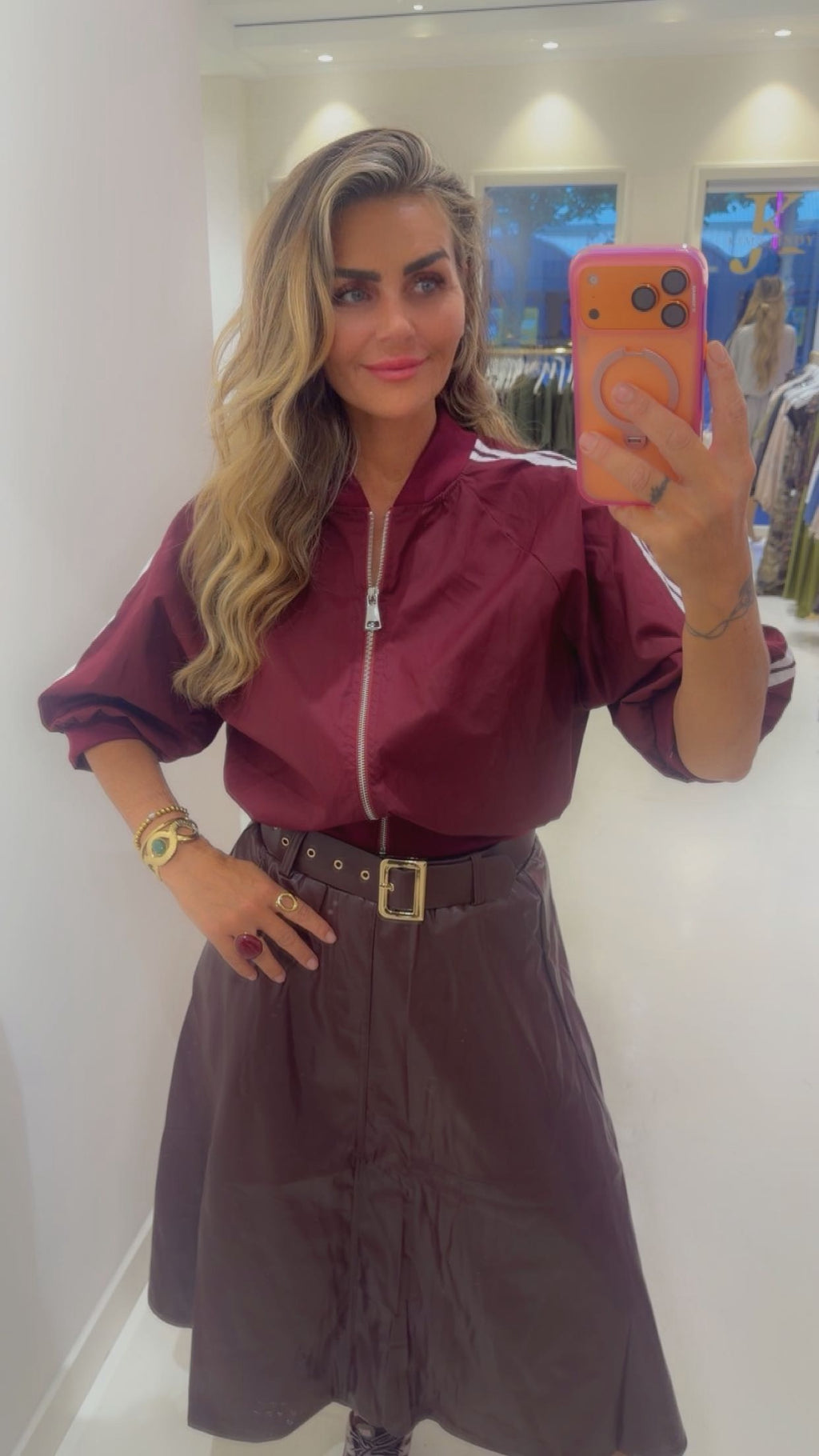 leather skirt burgendy met riem