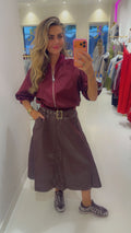 leather skirt burgendy met riem
