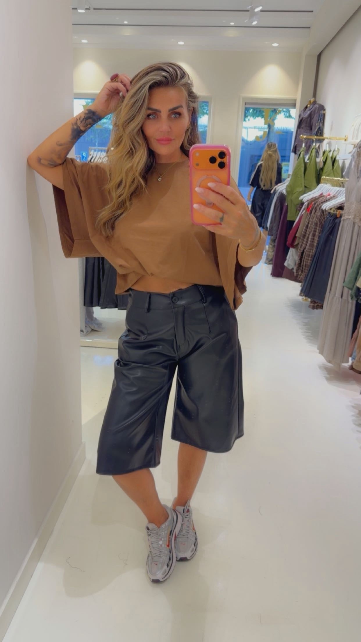 kelsey tee camel