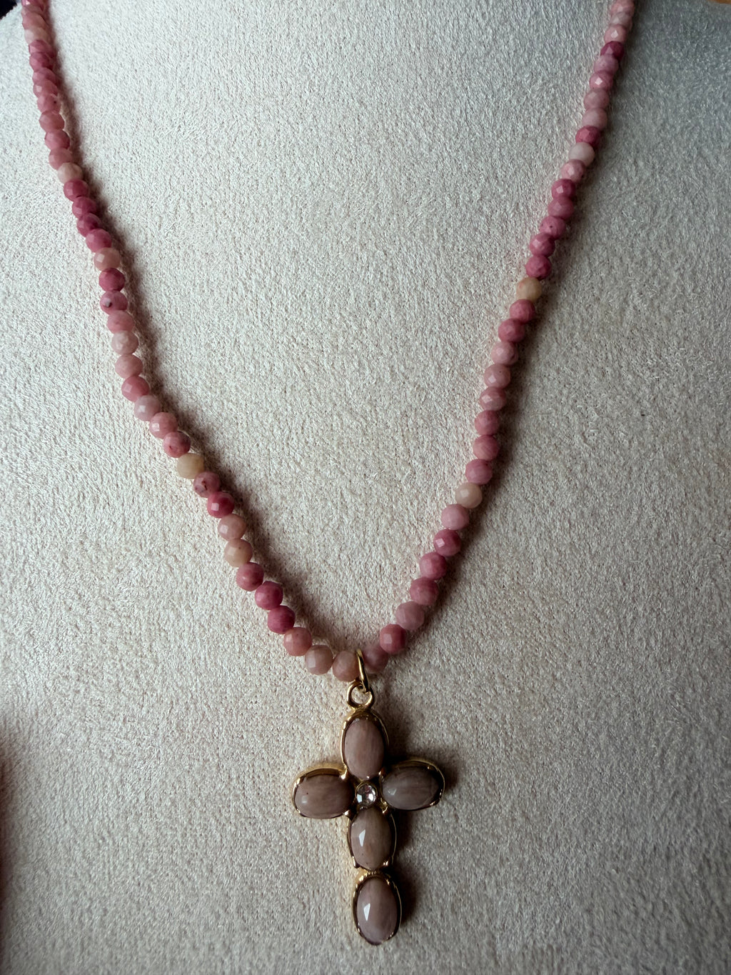 cross roze necklace