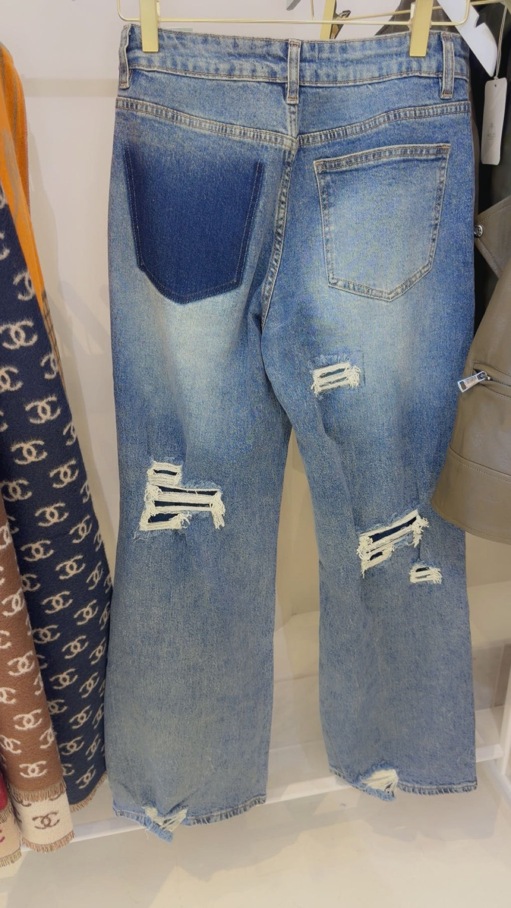 destroyed jeans laulia