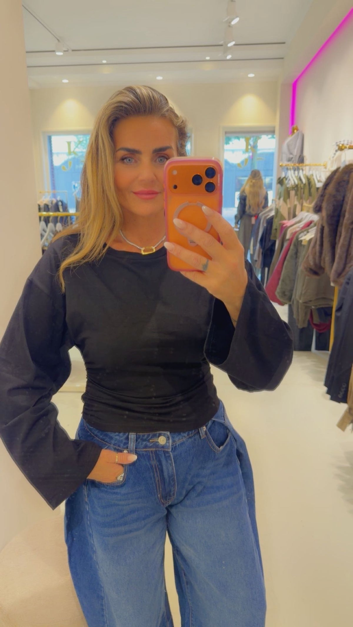 Amy fitted longsleeve zwart