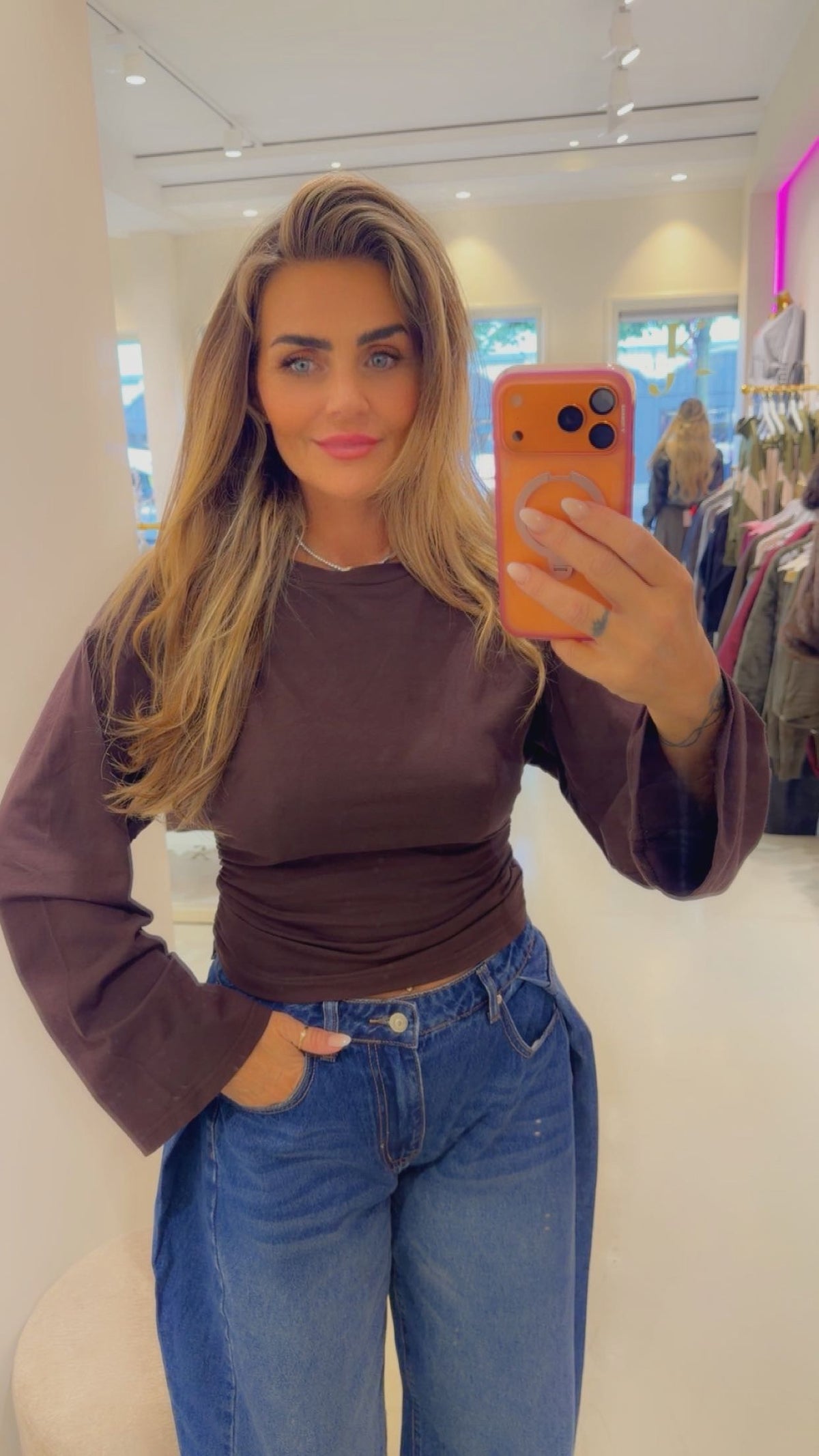 Amy Fitted longsleeve bruin