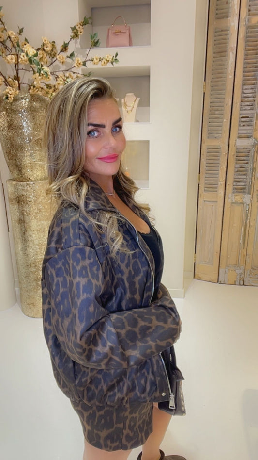 leo jacket