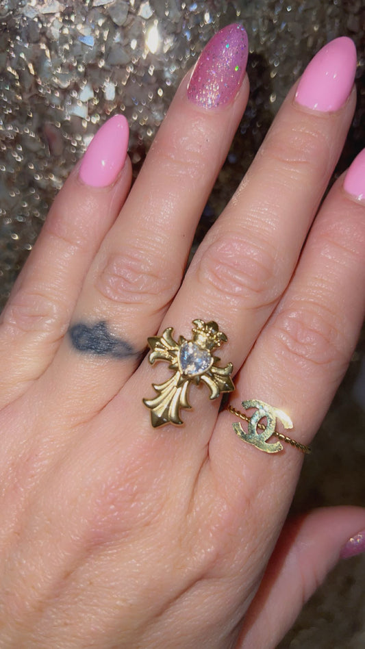 Heart cross ring