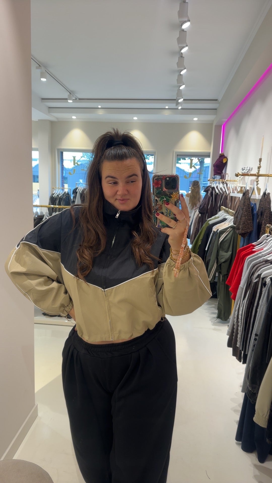donna wind breaker