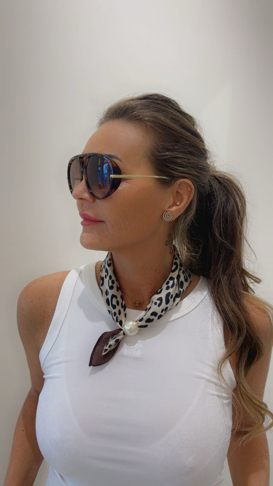 sjaal panter met parel magneet