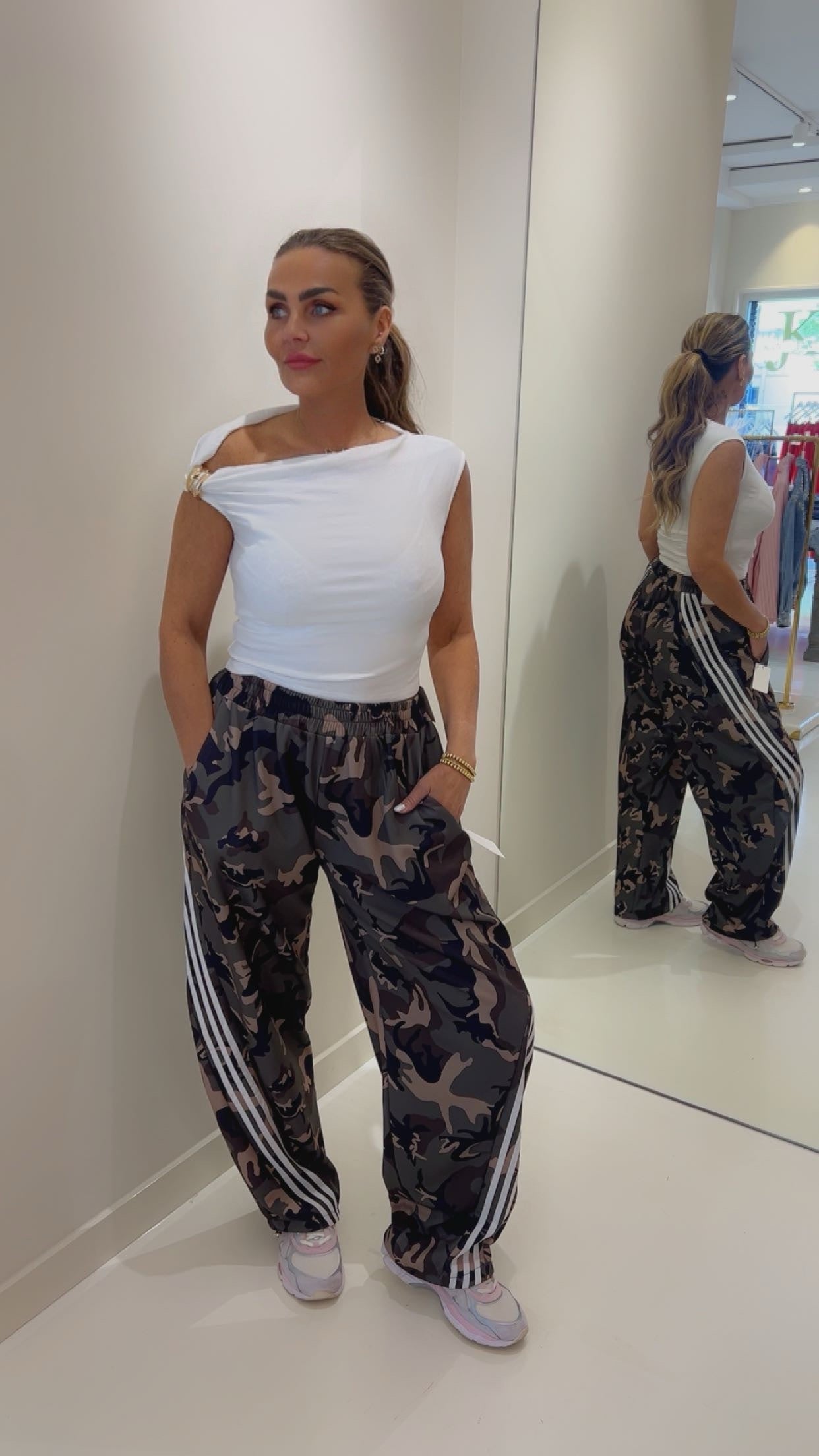 striped jogger army pre order donderdag 14