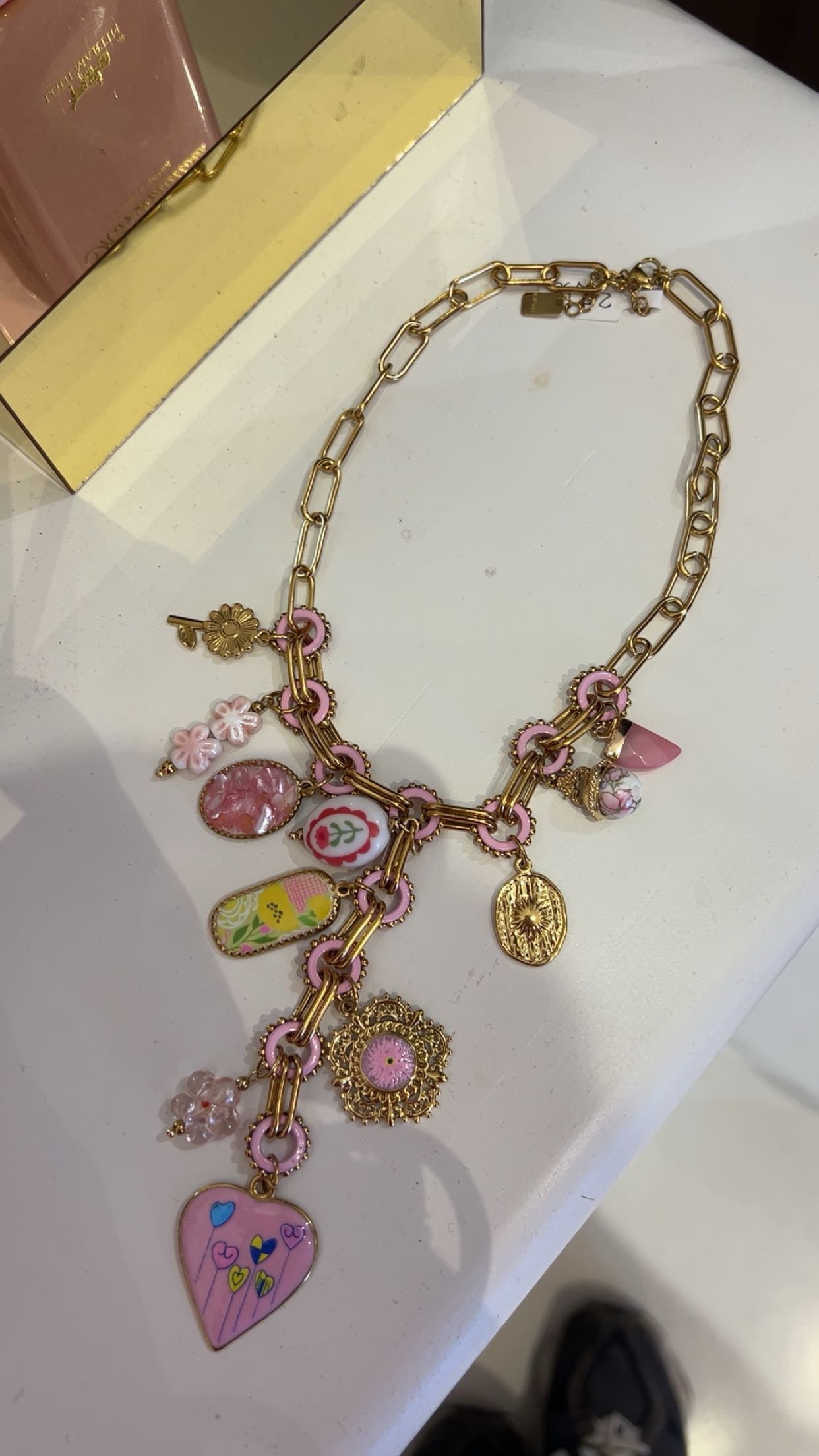 Alice necklace roze