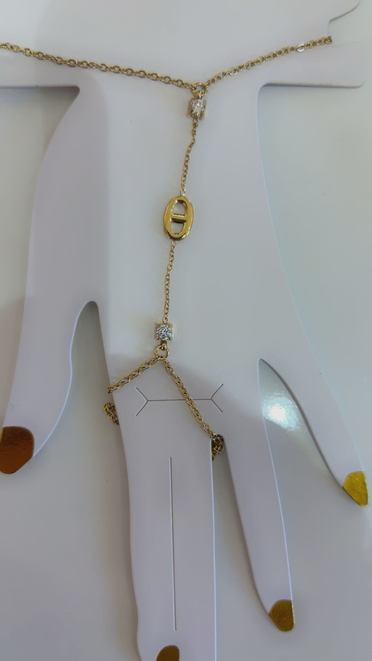 hand chain bobby
