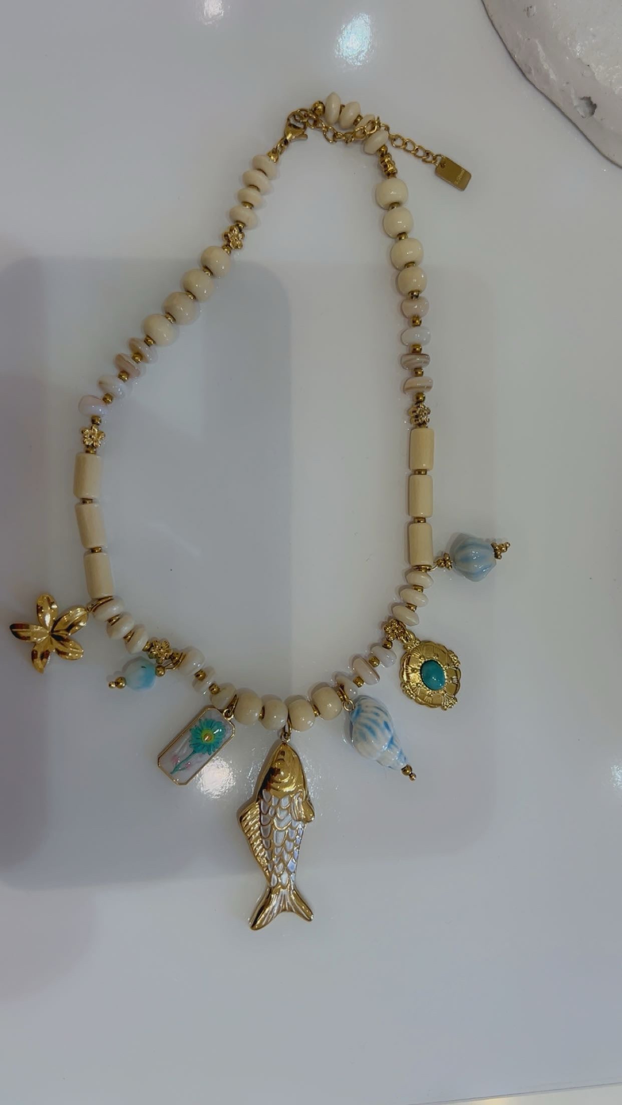fisch necklace