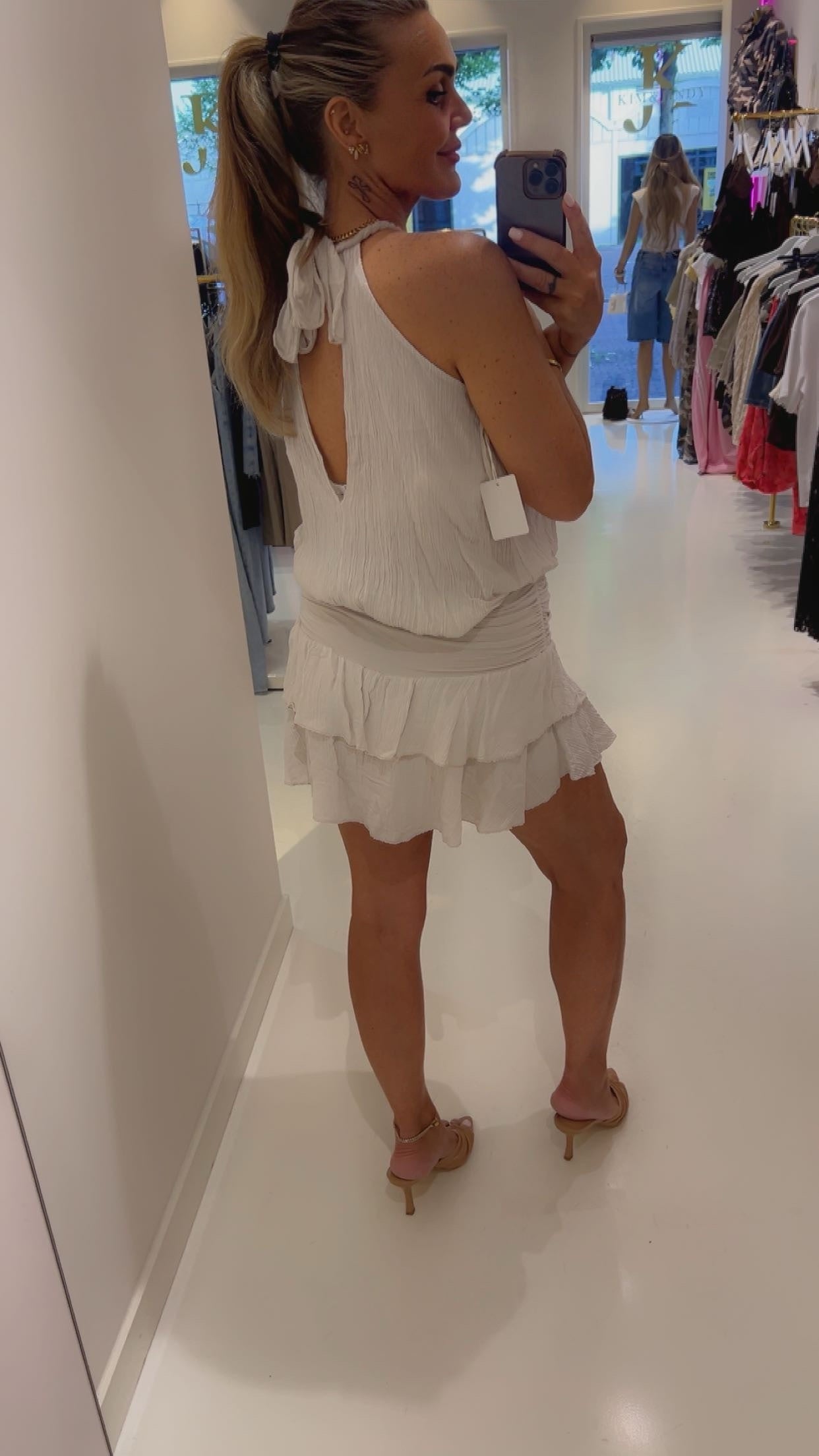Lilly dress beige